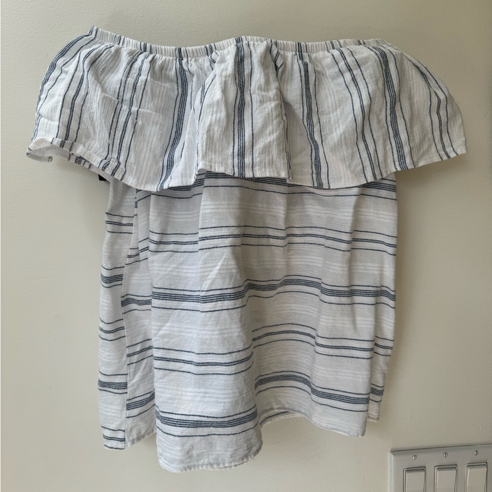 4SIENNA Off Shoulder white and blue pin striped top, linen, size: medium